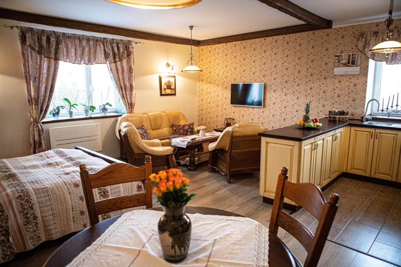 Kalvin Restaurant & Pension Rastislavice Esterno foto